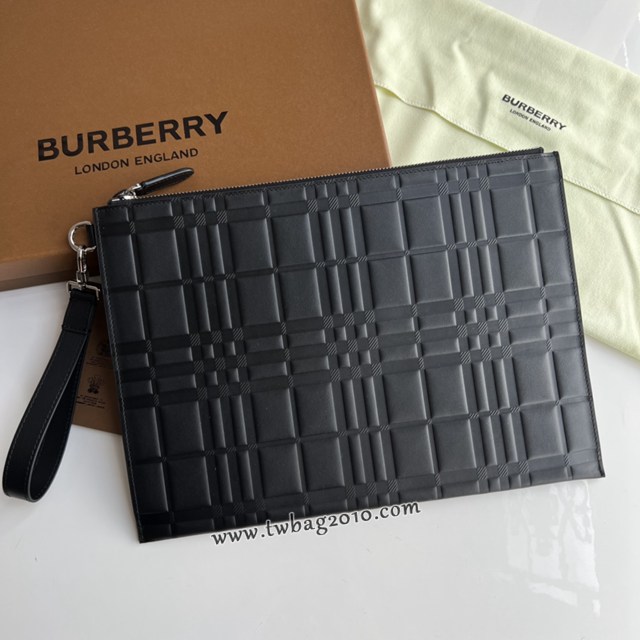 Burberry專門店新款男士黑色手拿包 巴寶莉壓花格紋皮革拉鏈收納袋 yxb1322